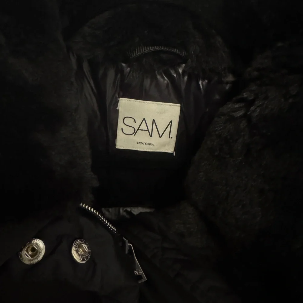 SAM. Women's Classic Black Puffer Jacket - Picture 7 of 10